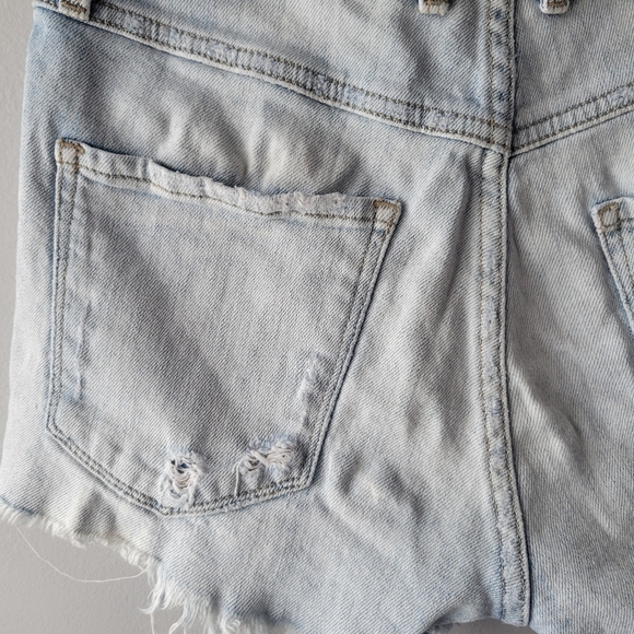 Guess Distressed Mid-rise Jean Shorts - sz 25 - Picture 5 of 9